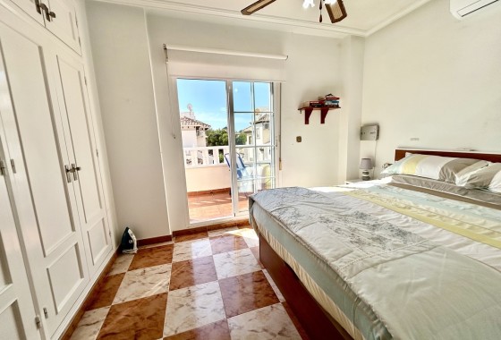 Herverkoop - Rijhuis -
Cabo Roig