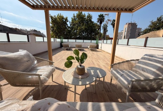 Herverkoop - Rijhuis -
Torrevieja - Nueva Torrevieja