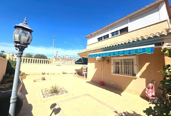 Herverkoop - Vrijstaande Villa -
Torrevieja - Los Balcones