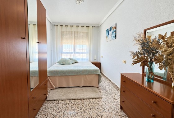 Herverkoop - Appartement / Flat -
Torrevieja - Acequion