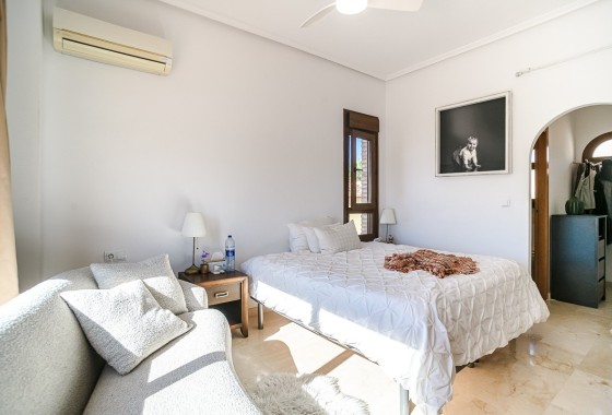 Venta - Adosado -
Algorfa