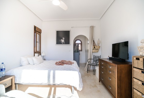 Venta - Adosado -
Algorfa