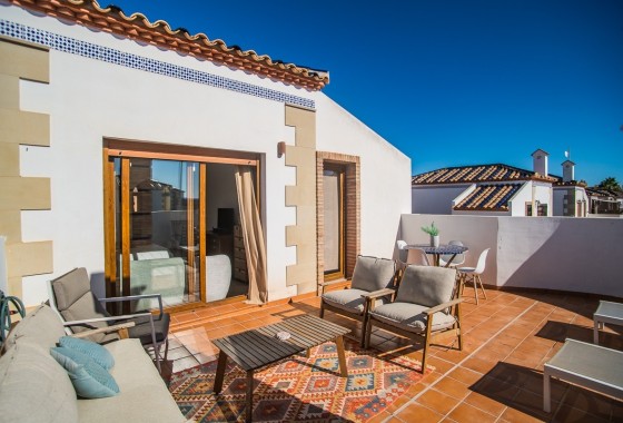 Venta - Adosado -
Algorfa