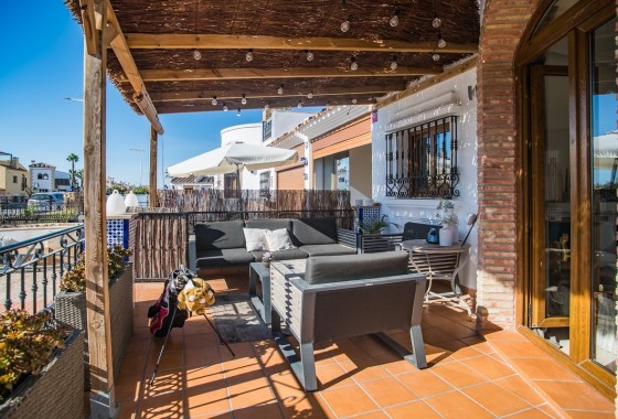 Venta - Adosado -
Algorfa