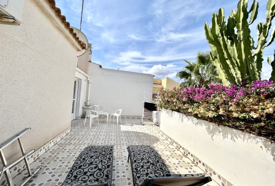 Herverkoop - Rijhuis -
Playa Flamenca