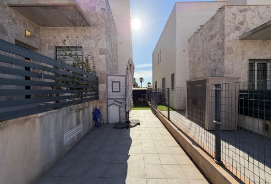 Resale - Townhouse -
Torrevieja - Aguas Nuevas