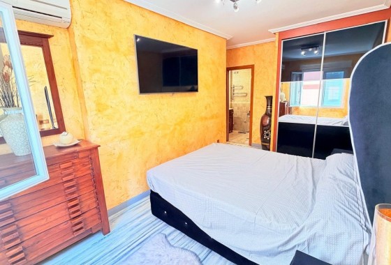 Herverkoop - Appartement / Flat -
Torrevieja - Acequion