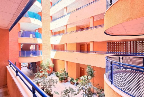 Herverkoop - Appartement / Flat -
Torrevieja - Acequion