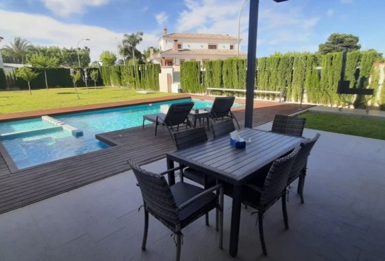 Herverkoop - Vrijstaande Villa -
San Javier - La Ribera