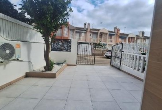 Resale - Apartment / Flat -
Lo Pagan - Villananitos