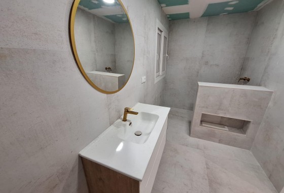 Herverkoop - Appartement / Flat -
Torrevieja - Acequion
