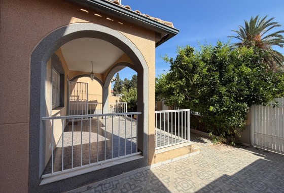 Venta - Chalet Independiente -
Santiago de La Ribera - San blas