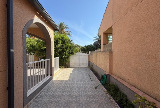 Venta - Chalet Independiente -
Santiago de La Ribera - San blas