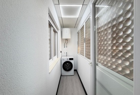 Herverkoop - Appartement / Flat -
Torrevieja - Playa del Cura