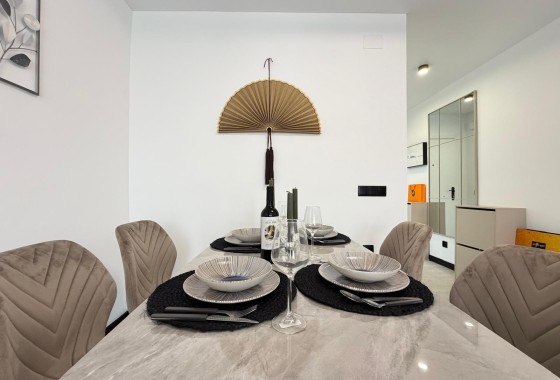 Herverkoop - Appartement / Flat -
Torrevieja - Playa del Cura