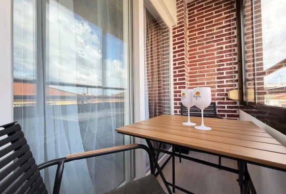 Herverkoop - Appartement / Flat -
Torrevieja - Playa del Cura