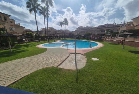 Resale - Townhouse -
Pilar de la Horadada - Mil Palmeras