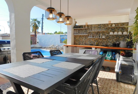 Resale - Semi Detached Villa -
Torrevieja - San Luis
