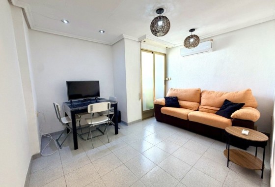 Revente - Appartement -
Elche