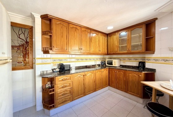 Revente - Appartement -
Elche