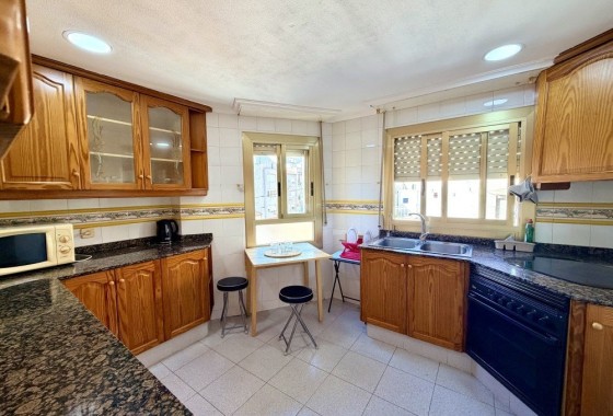 Revente - Appartement -
Elche