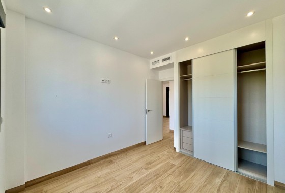 Revente - Appartement -
Torrevieja