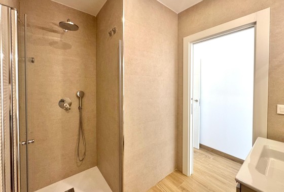 Revente - Appartement -
Torrevieja