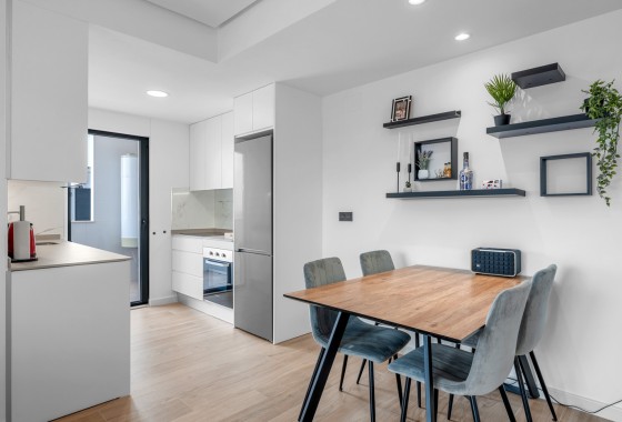 Wiederverkauf - Wohnung / Apartment -
Los Altos