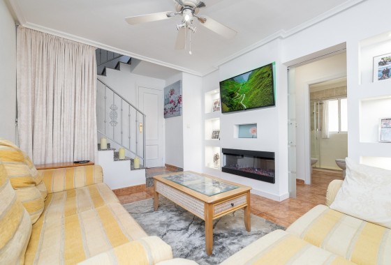 Resale - Semi Detached Villa -
Cabo Roig - La Regia