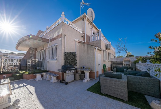 Resale - Semi Detached Villa -
Cabo Roig - La Regia