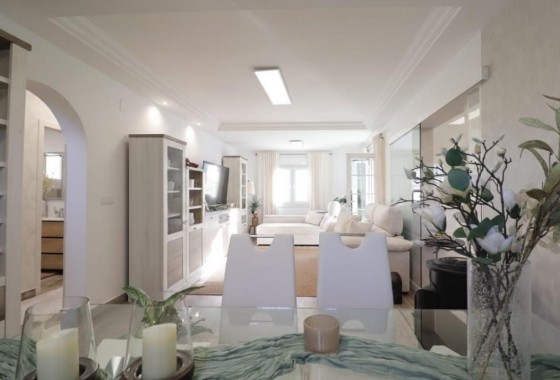 Wiederverkauf - Freistehende Villa -
Orihuela Costa