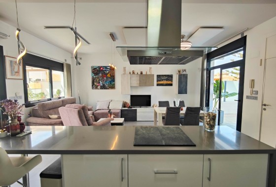 Herverkoop - Vrijstaande Villa -
Formentera del Segura - Formentera de Segura