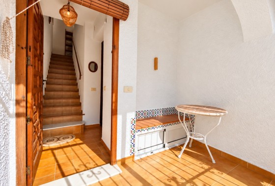 Herverkoop - Rijhuis -
Torrevieja - Nueva Torrevieja