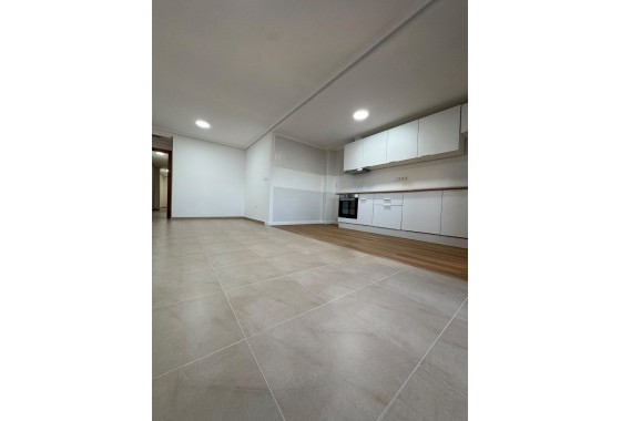 Wiederverkauf - Wohnung / Apartment -
Torrevieja - Puerto Deportivo Marina Salinas