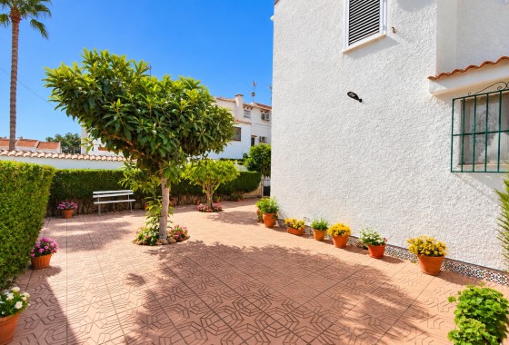 Wiederverkauf - Reihenhaus -
Torrevieja