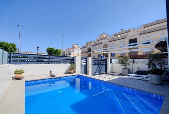 Herverkoop - Vrijstaande Villa -
Formentera del Segura - Formentera de Segura