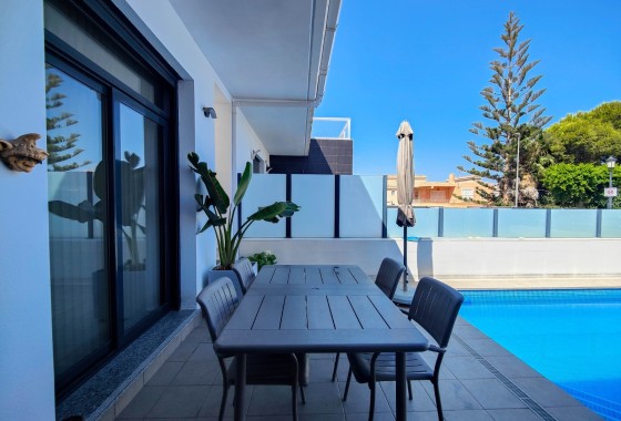 Herverkoop - Vrijstaande Villa -
Formentera del Segura - Formentera de Segura
