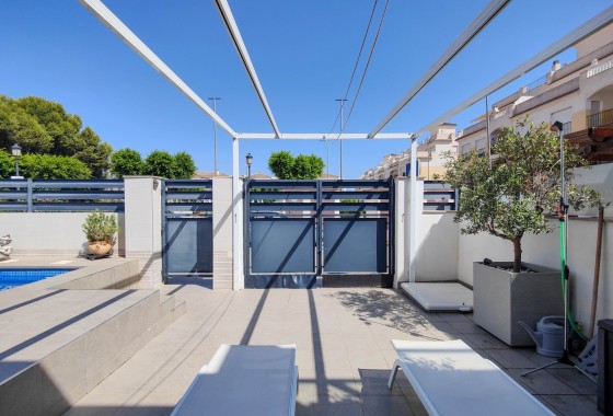 Herverkoop - Vrijstaande Villa -
Formentera del Segura - Formentera de Segura