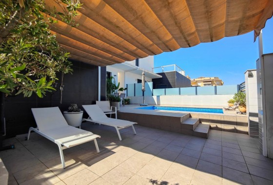 Herverkoop - Vrijstaande Villa -
Formentera del Segura - Formentera de Segura