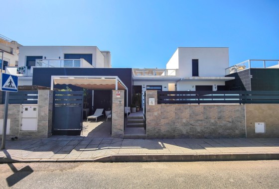 Herverkoop - Vrijstaande Villa -
Formentera del Segura - Formentera de Segura