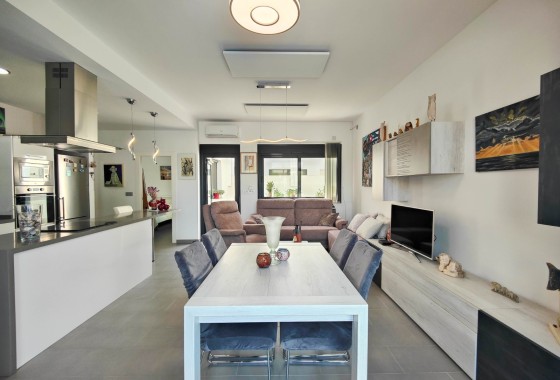 Herverkoop - Vrijstaande Villa -
Formentera del Segura - Formentera de Segura