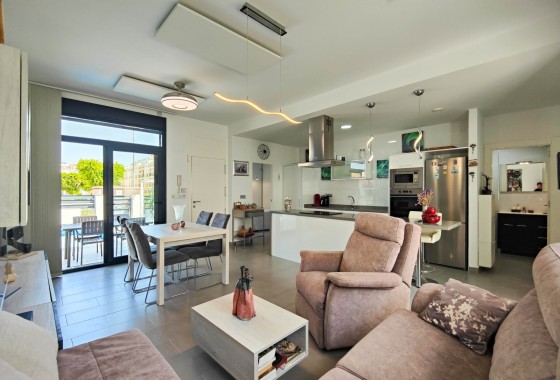 Herverkoop - Vrijstaande Villa -
Formentera del Segura - Formentera de Segura