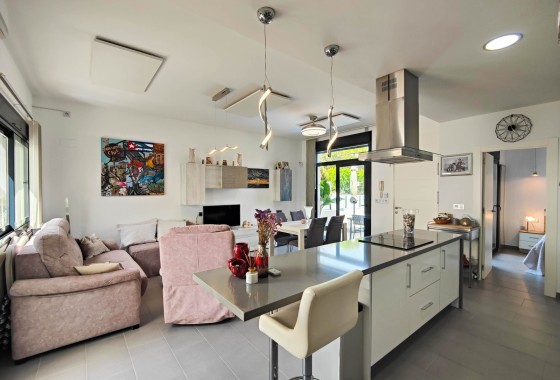 Herverkoop - Vrijstaande Villa -
Formentera del Segura - Formentera de Segura