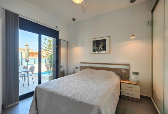 Herverkoop - Vrijstaande Villa -
Formentera del Segura - Formentera de Segura