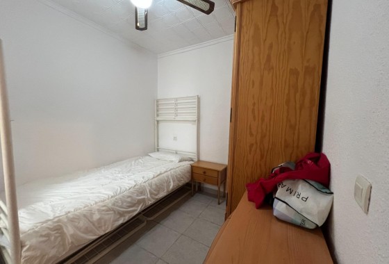 Herverkoop - Rijhuis -
Torrevieja - San Luis
