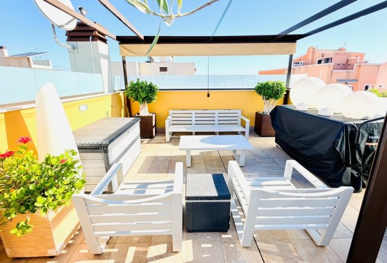 Venta - Villa Semi Adosado -
Los Montesinos - La Herada