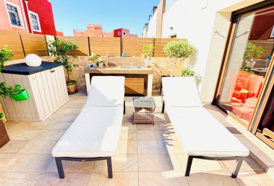 Venta - Villa Semi Adosado -
Los Montesinos - La Herada