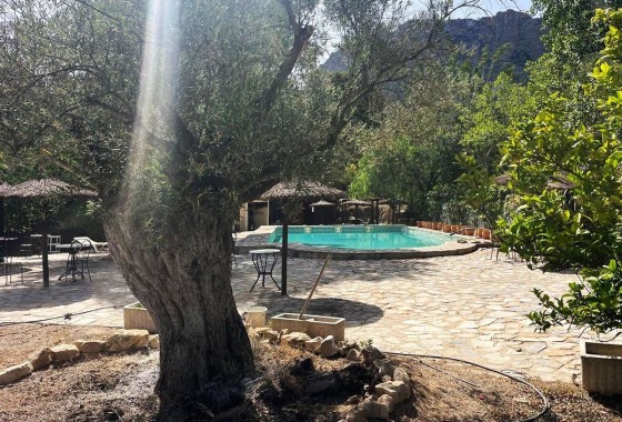 Venta - Finca / Casa de campo -
Gea y Truyols