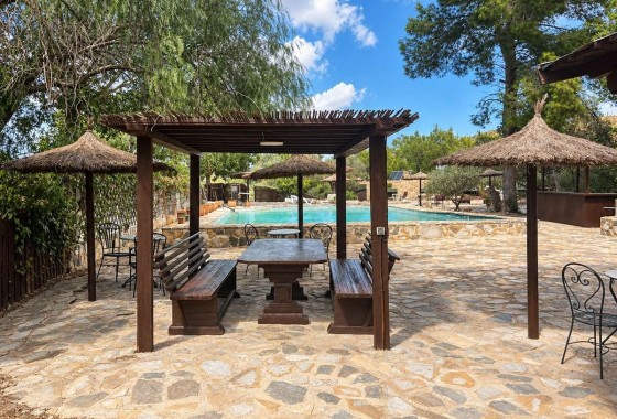 Venta - Finca / Casa de campo -
Gea y Truyols