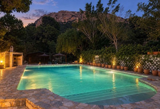 Venta - Finca / Casa de campo -
Gea y Truyols